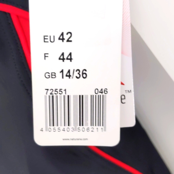 Naturana Tankini with a built in shelf bra. High cut Brief. Back w red. Size 14 - Picture 6 of 7